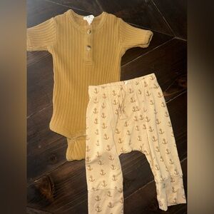 Kate Quinn Organic Cotton Onesie and Bamboo Pants 3-6 Month